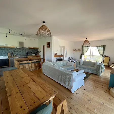 Cowabunga Guesthouse - Peaceful And Spacious, Beach Is Just 200M Away Apartment