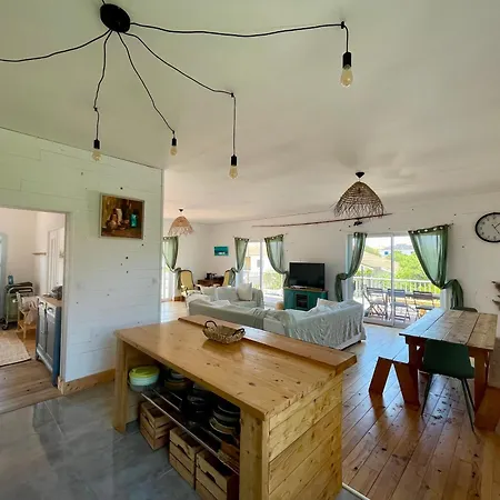 Cowabunga Guesthouse - Peaceful And Spacious, Beach Is Just 200M Away *